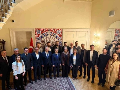 İnşaat sekt&ouml;r&uuml;n&uuml;n gen&ccedil; girişimcisi Kızılg&uuml;ney&rsquo;den Londra&rsquo;da temaslar
