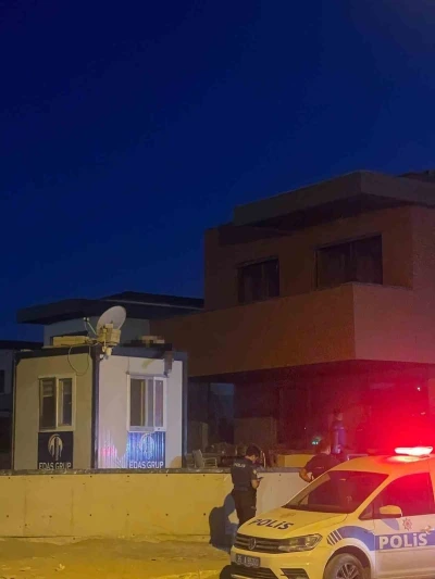 İnşaatta korku dolu anlar: Konteynerin üstünde ceset bulundu
