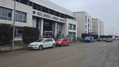 İnşaattan hırsızlık iddiasıyla yakalanan 3 ş&uuml;pheli adli kontrolle serbest
