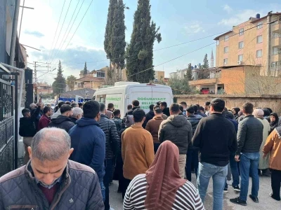 İran&rsquo;da hayatını kaybeden tır şof&ouml;r&uuml;n&uuml;n cenazesi baba ocağına getirildi

