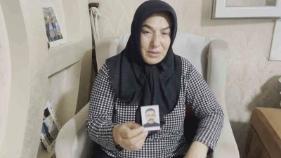 İran&rsquo;da tırına şarapnel par&ccedil;ası isabet eden T&uuml;rk tır şof&ouml;r&uuml; ağır yaralandı
