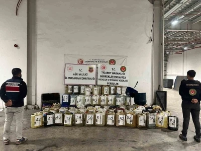 İran’dan gelen otobüste 1 ton sıvı metamfetamin ele geçirildi
