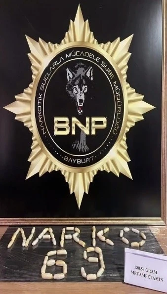 İran uyruklu şahsın mide ve bağırsaklarından 588,55 gr metamfetamin çıkarıldı
