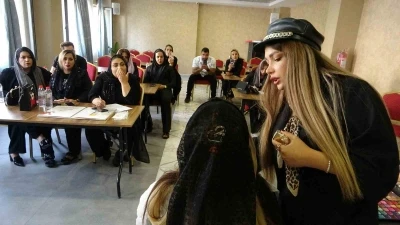 İranlılar Van’da hem eğleniyor hem eğitim görüyor
