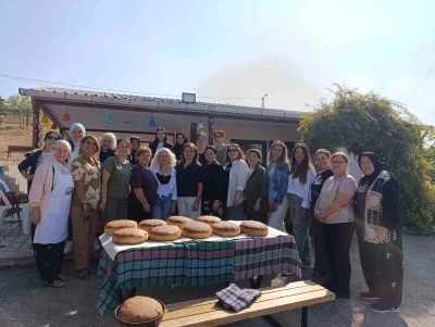 İrfaniye’de ekmekler kadın dayanışmasıyla pişti
