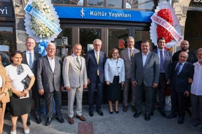 İş Bankası K&uuml;lt&uuml;r Yayınları&rsquo;nın Gaziantep kitabevi a&ccedil;ıldı
