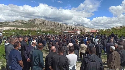 İş kazasında hayatını kaybeden gen&ccedil; toprağa verildi
