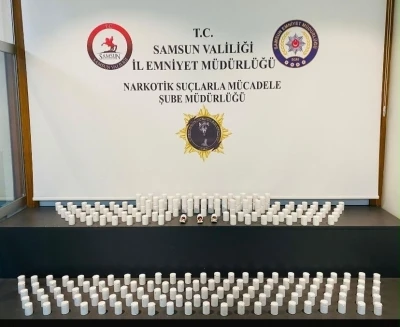İş yerine narkotik baskını: 11 bin 650 sentetik ecza ele ge&ccedil;irildi
