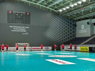 İşitme Engelliler A Milli Erkek Hentbol Takımı, olimpiyat hazırlıklarını sürdürüyor
