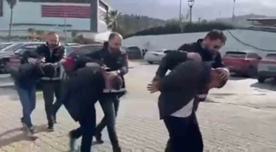 İskenderun&rsquo;da aranan 3 şahıs yakalandı
