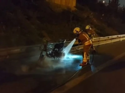 İskenderun&rsquo;da motosiklet alevlere teslim oldu
