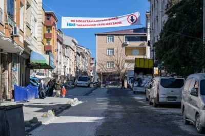 İSKİ, Esenyurt&rsquo;ta yaptığı kazı &ccedil;alışmalarının ardından sokakları kapatmadan bıraktı
