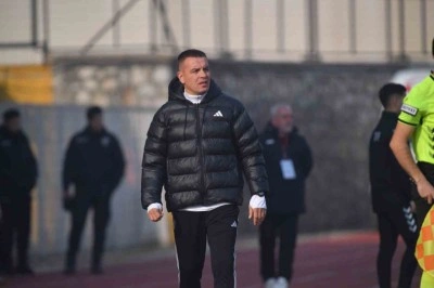 İsmail G&uuml;ld&uuml;ren: "Play-off hedefimize inan&ccedil;la y&uuml;r&uuml;yoruz"