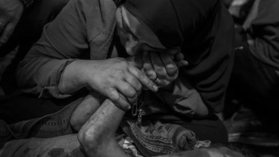 İsrail Gazze'de okulu bombaladı: &Ccedil;oğu &ccedil;ocuk 22 kişi şehit oldu