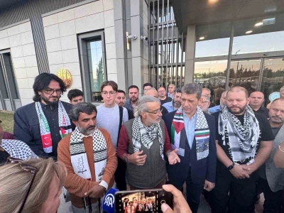 İsrail’in alıkoyduğu 2 aktivist Antalya’ya döndü
