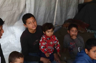 İsrail saldırılarında 5 çocuğunu kaybeden Filistinli kadın, 36 torununa bakıyor
