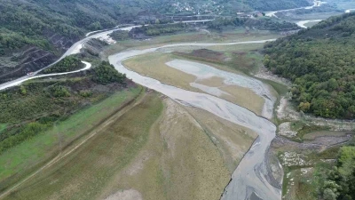 İstanbul’a da su sağlayan Hasanlar Barajı’nda doluluk yüzde 20’ye düştü
