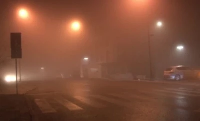 İstanbul Anadolu Yakası&rsquo;nın y&uuml;kseklerinde sis etkili Oldu
