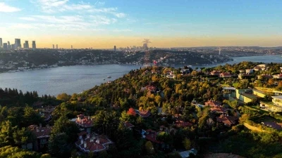 İstanbul Boğazı’nda gün batımında mest eden sonbahar manzarası
