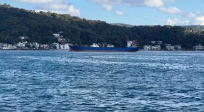 İstanbul Boğazı’nda kargo gemisi motor arızası yaptı
