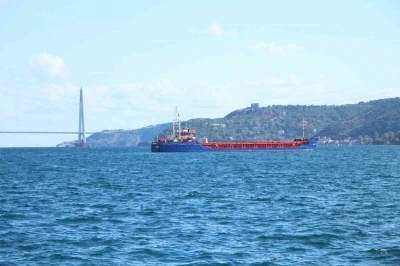 İstanbul Boğazı’nda kaza yapan &quot;ARTVİN&quot; isimli gemi Sarıyer’e getirildi

