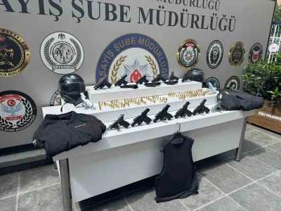 İstanbul’da 10 ilçede suç çetelerine eş zamanlı operasyon düzenlendi: 29 şüpheli yakalandı
