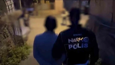 İstanbul&rsquo;da 7 il&ccedil;ede eş zamanlı uyuşturucu operasyonu: 19 g&ouml;zaltı
