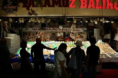 İstanbul’da balık sezonu hamsi ve istavrit bolluğuyla başladı
