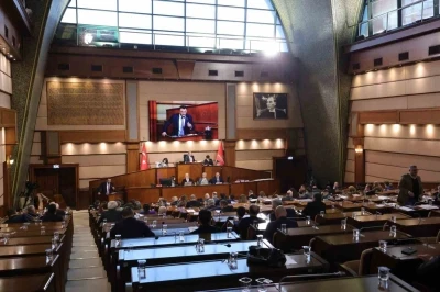 İstanbul&rsquo;da toplu taşımaya y&uuml;zde 20 zam yapıldı
