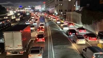 İstanbul’da trafik yoğunluğu yüzde 83’e ulaştı
