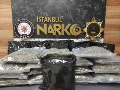 İstanbul&rsquo;da uyuşturucu operasyonu: 22 kilo 450 gram skunk ele ge&ccedil;irildi
