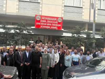 İstanbul&rsquo;da yaşayan Diyarbakırlılar kahvaltıda buluştu
