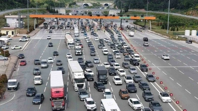 İstanbul&rsquo;dan ka&ccedil;ış başladı

