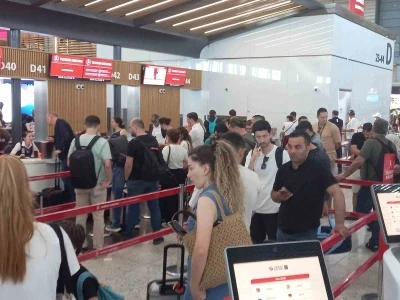 İstanbul Havalimanı&rsquo;nda yaz tatili yoğunluğu
