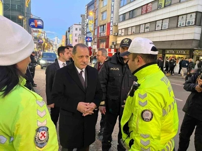 İstanbul İl Emniyet M&uuml;d&uuml;r&uuml; Yıldız, Kadık&ouml;y&rsquo;deki denetimleri inceledi
