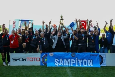 İstanbul Sessizler Spor Kul&uuml;b&uuml; şampiyon oldu
