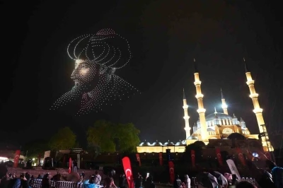 İstanbul&rsquo;un Fethi&rsquo;nin 573&rsquo;&uuml;nc&uuml; yılında Edirne&rsquo;de Osmanlı ruhu yaşatıldı
