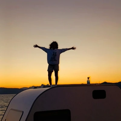 İstanbul’un yoğunluğundan bunalan aile, şehri terk edip doğada yaşamaya başladı
