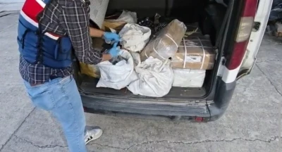 İstanbul ve Adana&rsquo;da dev silah operasyonu
