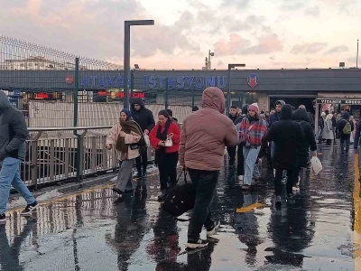 İstanbullular uyarıları dikkate aldı, mesai &ccedil;ıkışında yoğunluk yaşanmadı
