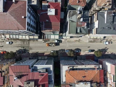 İstiklal Caddesi&rsquo;nde asfalt ve kaldırım &ccedil;alışmalarına başlandı
