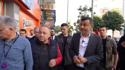 İstiklal Caddesini ziyarete giden Başkan Çavuşoğlu, esnafın tepkisiyle karşılaştı
