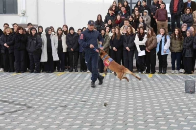 İtaat k&ouml;peği Nefes&rsquo;ten &ouml;ğrencilere nefes kesen g&ouml;steri
