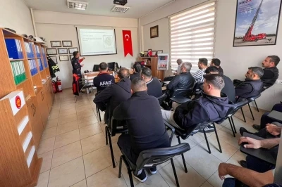 İtfaiye personeline y&ouml;nelik eğitimler s&uuml;r&uuml;yor
