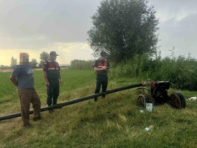İzinsiz şekilde tarımsal sulama yapan şahıslara jandarma idari işlem uyguladı
