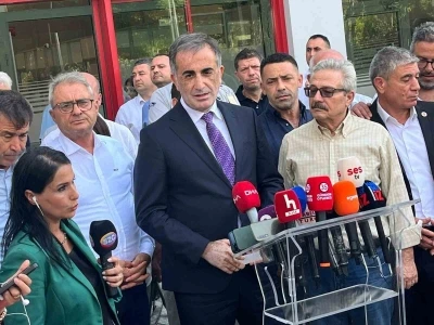 İzmir B&uuml;y&uuml;kşehir Belediye Başkanı Tugay, CHP meclis grubuyla olağan&uuml;st&uuml; toplandı
