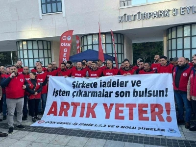 İzmir Büyükşehir işçileri: &quot;Arkadaşlarımız işe dönünceye dek mücadele sürecek&quot;
