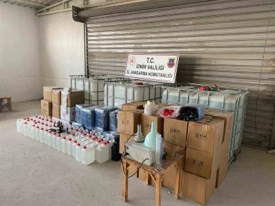 İzmir&rsquo;de 1,5 milyon lira değerinde ka&ccedil;ak etil alkol ele ge&ccedil;irildi
