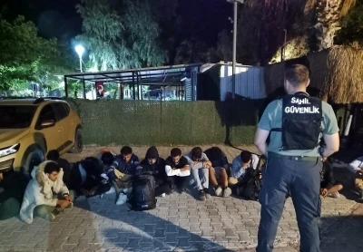 İzmir’de 14 düzensiz göçmen yakalandı
