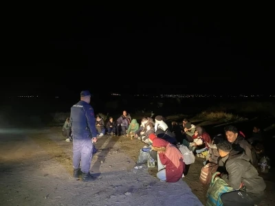 İzmir’de 30 düzensiz göçmen yakalandı
